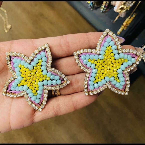 Earring ⭐️⭐️ - Picture 3 of 5